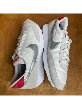 Nike Daybreak Running Shoes Womens Sz 9.5 Summit White Red Sneakers CK2351-105